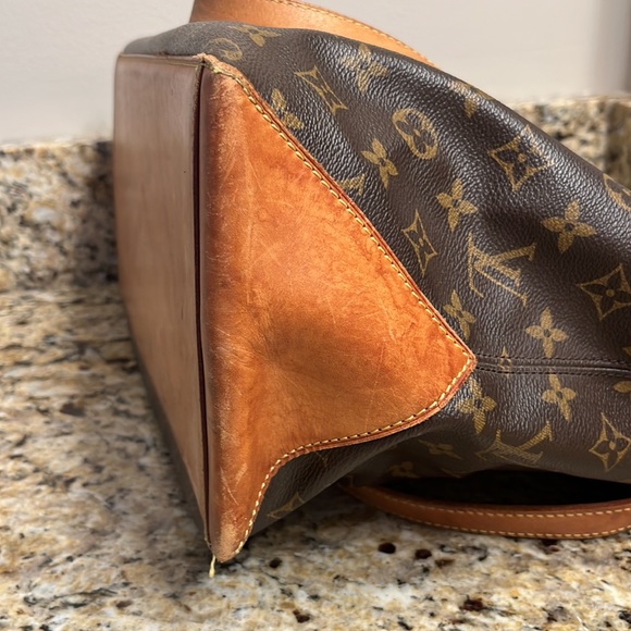 Authentic Louis Vuitton Cabas Mezzo - Picture 8 of 16